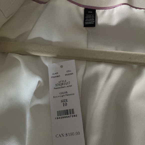 WHBM soft cream fully lined suit size 10 blazer/8 skirt, NWT - Picture 3 of 12